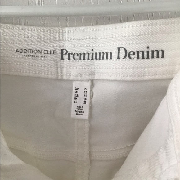 Plus Size Additionelle Strerch Denim Skirt - Picture 3 of 4